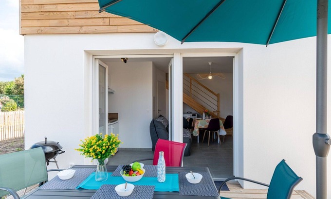 Mimizan Apartment | Lovely apartment for 4 people with pool, A/C, WIFI, TV, terrace and pets allowed