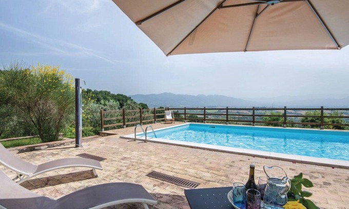 Fornole Apartment | Lovely apartment for 4 guests with WIFI, A/C, pool, TV and veranda