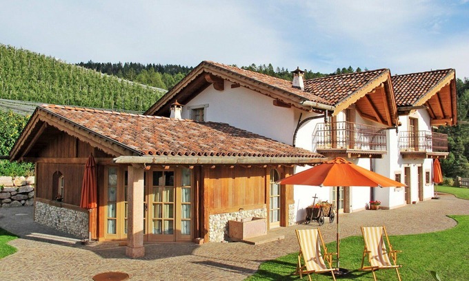 Coredo Apartment | Lovely apartment for 4 people with WIFI, TV, terrace and pets allowed