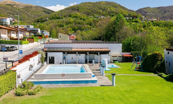 Sonvico Apartment | Lovely apartment for 5 guests with pool, WIFI, TV, patio, pets allowed and panoramic view