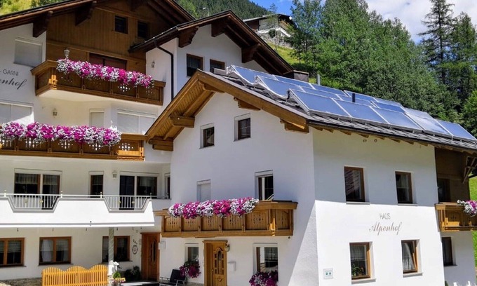 Kappl Apartment | Lovely apartment for 5 people with WIFI, TV and balcony