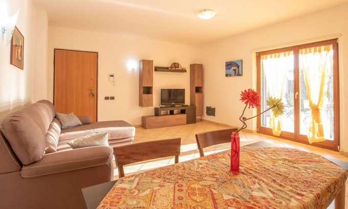 Formia Apartment | Lovely apartment for 6 guests with WIFI, A/C, TV, terrace and pets allowed