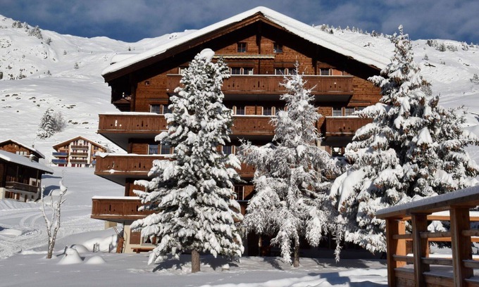 Riederalp Apartment | Lovely apartment for 4 guests with WIFI, TV and balcony