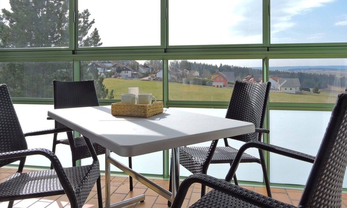 Loffingen Apartment | Lovely apartment for 3 people with WIFI, pool, TV, balcony, pets allowed and parking