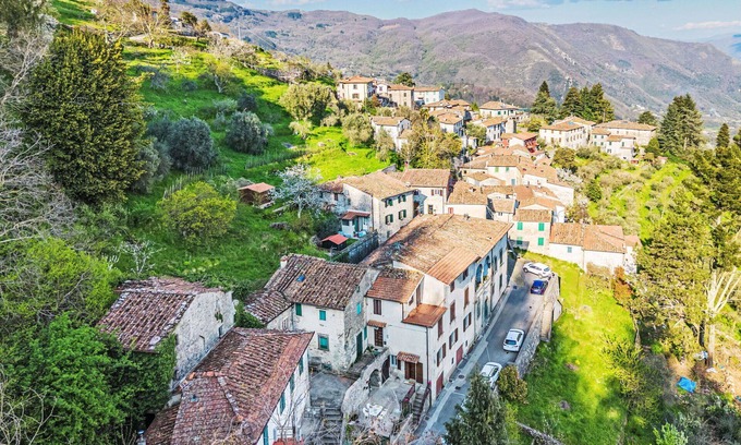 Gello Apartment | Lovely apartment for 4 people with WIFI, TV, terrace and pets allowed