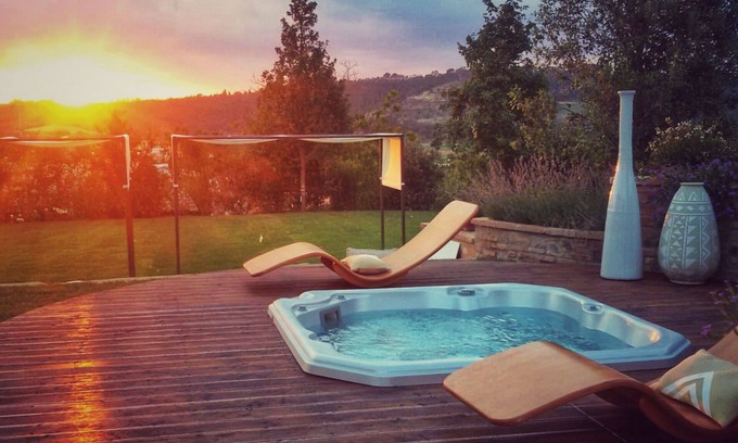 Po' Bandino Villa | Lovely apartment in villa for 5 guests with A/C, pool, hot tub, WIFI, TV, patio and panoramic view