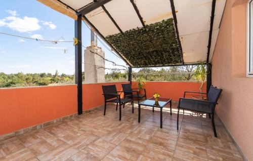 Donji Karin Apartment | Lovely Apartment In Benkovac With Wifi