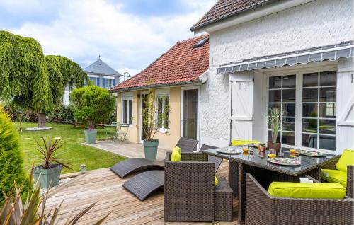 Amblainville Apartment | Lovely Apartment In Amblainville