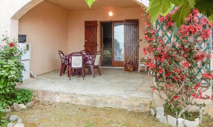 Calcatoggio Apartment | Lovely apartment in Calcatoggio