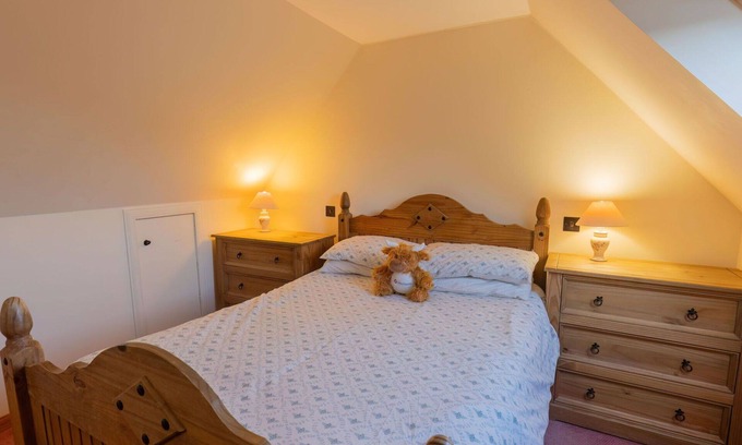 South Galson House | Lovely apartment in villa for 6 people with WIFI and TV