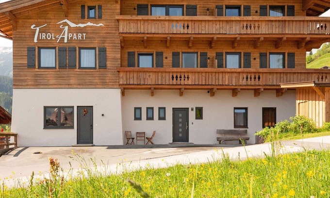 Jochberg Apartment | Lovely Apartment in Jochberg with Balcony
