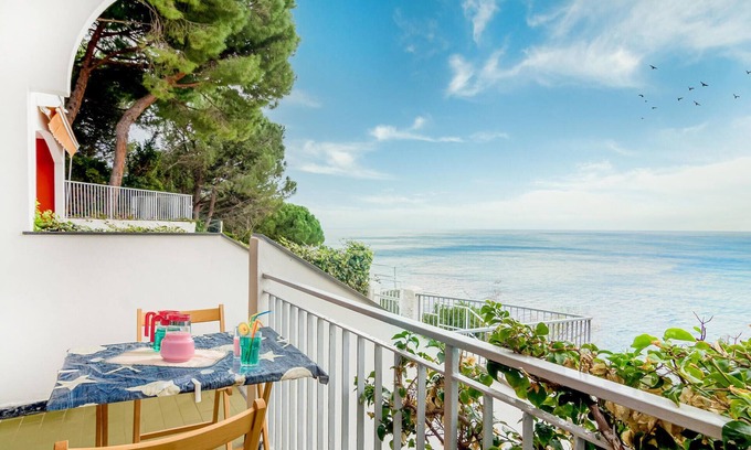 Moneglia Apartment | Lovely apartment in Moneglia with WiFi