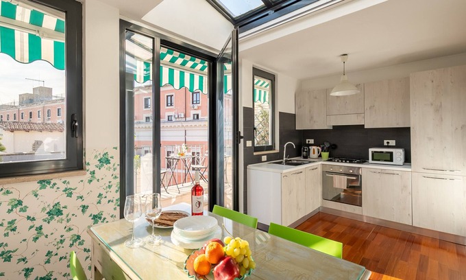 Repubblica Apartment | Lovely Apartment with Terrace Rome City Center