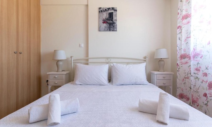 Xylokastron Apartment | Lovely Apartment Xylokastro 2nd Floor