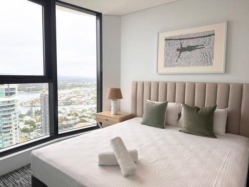 Surfers Paradise Apartment | Lovely beachfront 2b apt in the heart of surfers