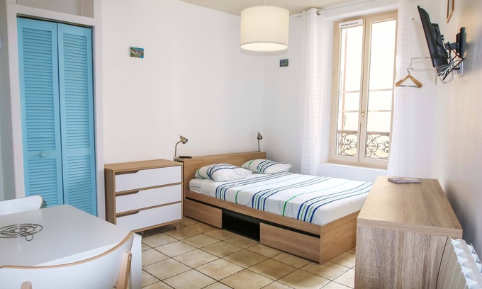 Manosque Apartment | Lovely Bright Studio in Manosque