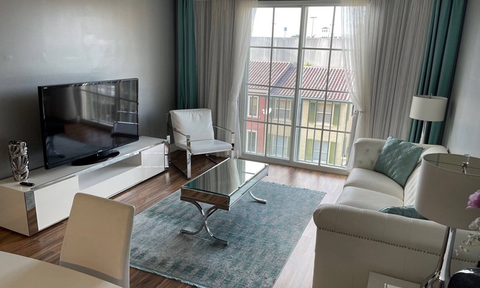 Grandview Heights Condo | Lovely condo in the heart of downtown Cityplace