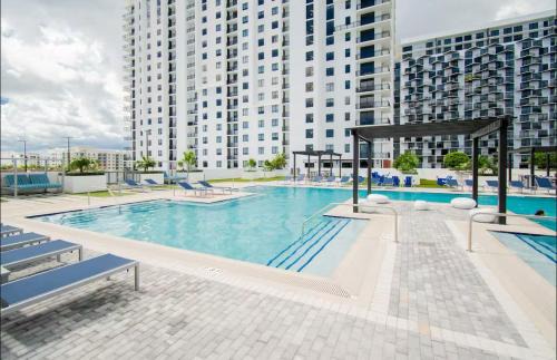Doral Apartment | Lovely Downtown Doral