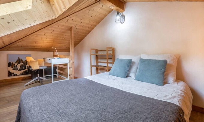 Chamonix City Centre Apartment | Lovely family nest for mountain vacations