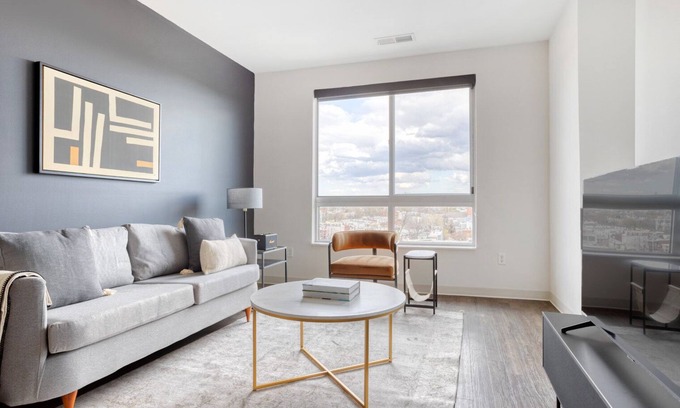 Near Northeast Apartment | Lovely H Street 2BR w/Gym & W/D, near Union Station, by Blueground