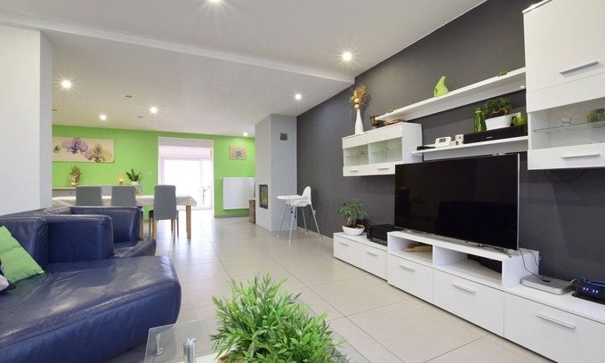 Somme-Leuze House | Lovely holiday home in Gros Chêne with bubble bath