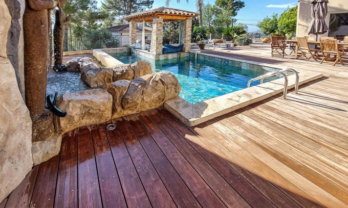 Cuers House | Lovely home in Cuers with kitchen