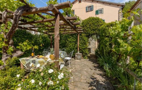Casoli House | Lovely Home In Località Cocolaio Of San