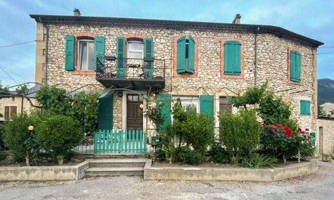 Menglon House | Lovely home in Menglon with kitchen