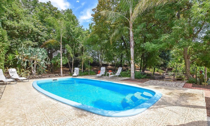 Santa Venerina House | Lovely home in Santa Venerina with WiFi