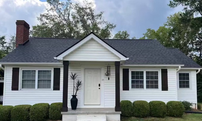 Due West House | Lovely house with AC in charming Due West