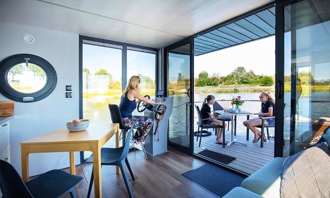Ophoven House | Lovely houseboat in Kinrooi with terrace