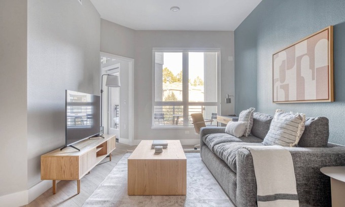 Sunnyvale West Apartment | Lovely Mountain View 1BR w/W/D, Pool & Gym, nr tech HQs, by Blueground