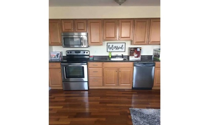 Niskayuna Apartment | Lovely one bedroom with free parking