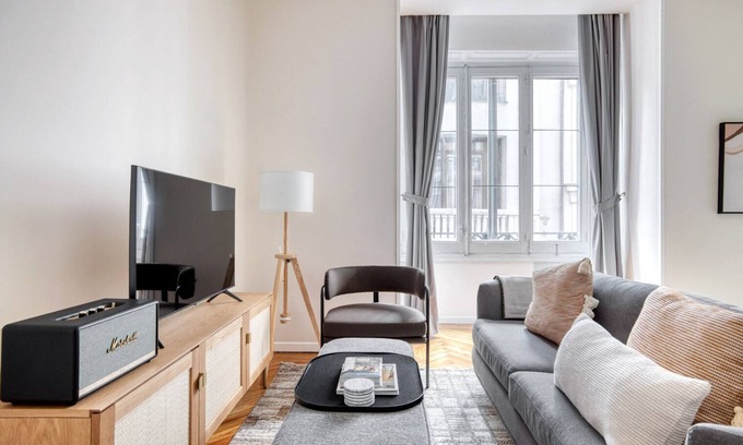 Palacio Apartment | Lovely Palacio 1BR nr city center, by Blueground