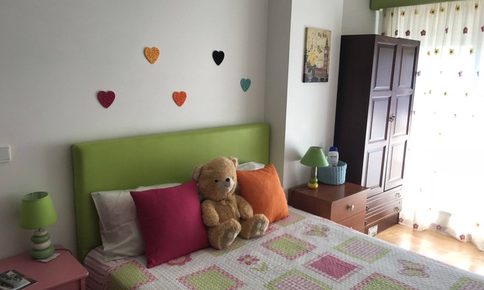 Santo Antonio dos Olivais Apartment | Lovely room close to the University