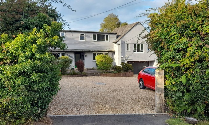 Lytchett Matravers Apartment | Lovely, spacious 1-Bed Apartment in Poole