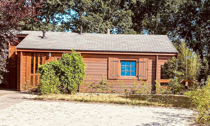 Stegerveld House | Lovely (sta)caravan in Rheezerveen