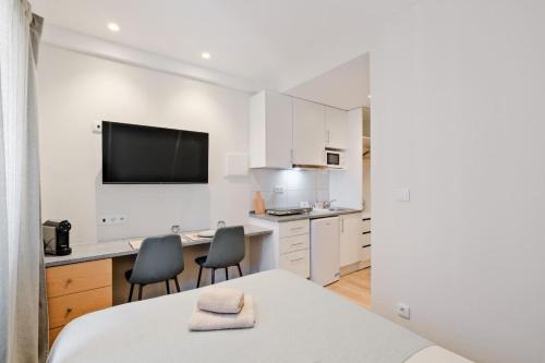 Alvalade Apartment | Lovely studio fully equipped near subway N3