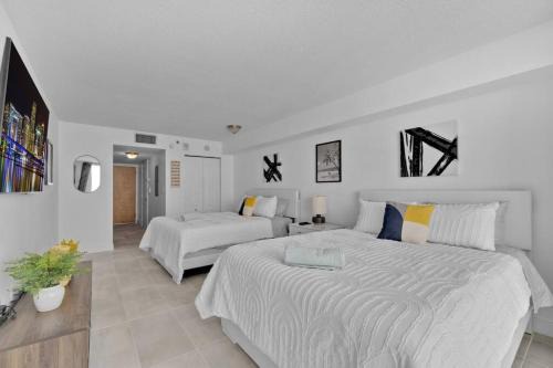 Brickell Apartment | Lovely Studio in brickell -2 beds and Free parking