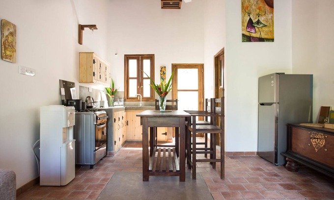 Unawatuna Apartment | Lovely Two Bedroom Apartment near Unawatuna beach.