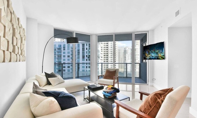 Brickell Condo | Lovely upscale Condo Gorgeous View 2/2 in Brickell