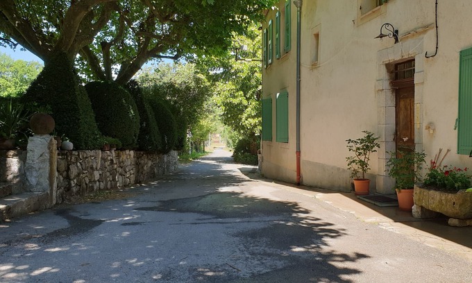 Noyers-sur-Jabron Apartment | Lovely vacation home La magnanerie