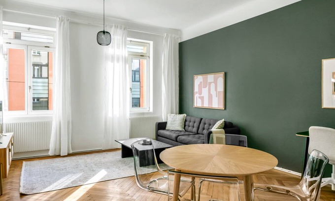 Wieden Apartment | Lovely Wieden 1BR w/Elevator, walk to city center & Metro, by Blueground