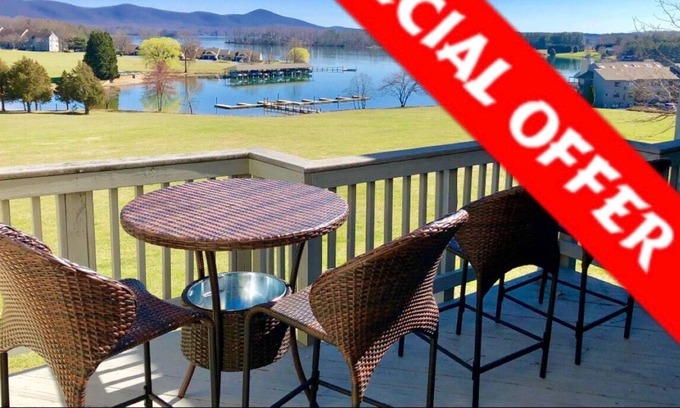 Smith Mountain Lake Condo | LOW OFF-SEASON RATE☀️🌼🌸🌺BERNARDS LANDING RESORT☀️🌼🌸🌺SMITH MOUNTAIN LAKE