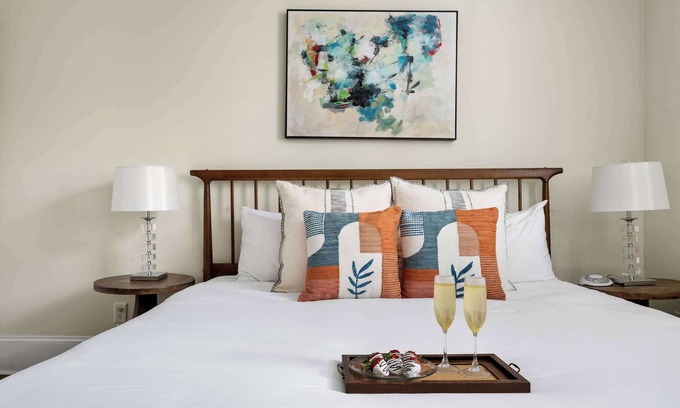 Cannonborough Elliotborough Apartment | Lowcounty Abode | Steps to King, Private 2bd Suite