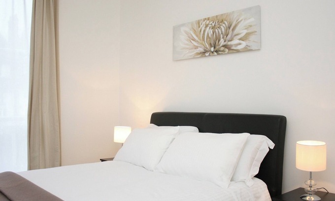 Royal Tunbridge Wells Cottage | Lower Pantiles Apartment