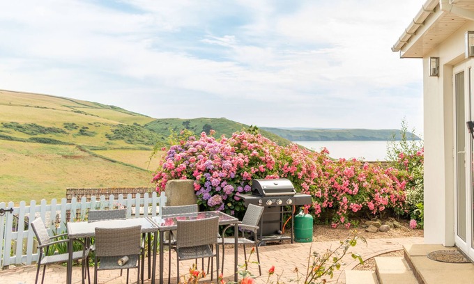 Woolacombe Apartment | Lower Upover - Woolacombe-4 Bed-Sleeps 7-tjsluo