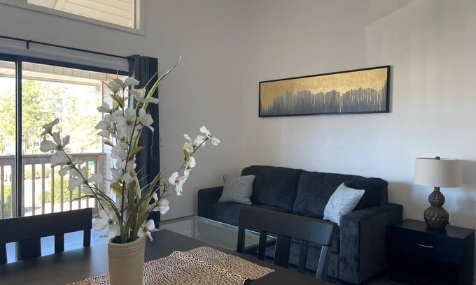 Little River Condo | LR Little River lovely 1 bedroom condo with pool