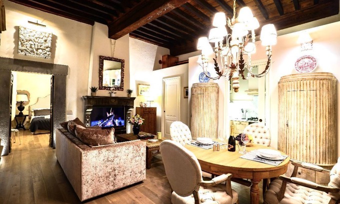 Lucca Historical Center Apartment | Lucia Charming Home: elegant apartment in the historic center of Lucca