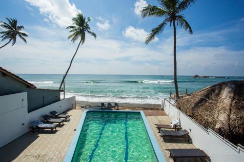 Nalagasdeniya Hotel | Lucky Seven Hikkaduwa